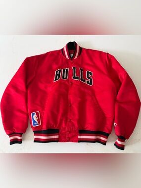 STARTER Red Chicago Bulls vintage Satin Jacket